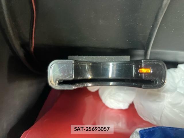 Honda N BOX SLASH 2016-03 7456323-25