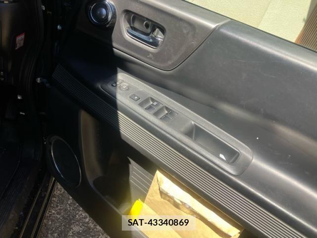 Honda N BOX SLASH 2015-01 8337134-17