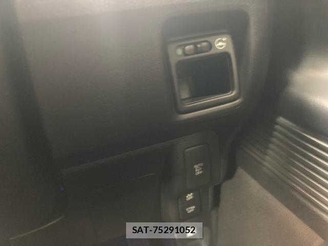 Honda N BOX SLASH 2016-03 8438586-12
