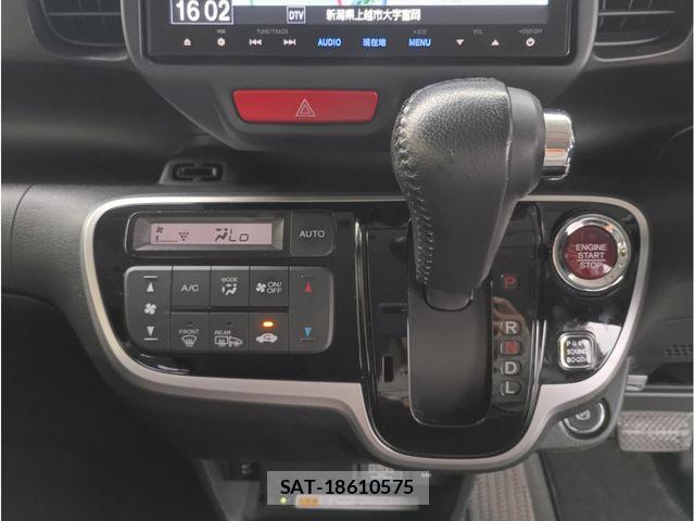 Honda N BOX SLASH 2015-08 8881189-11