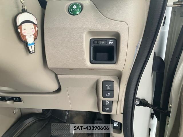 Honda N BOX SLASH 2019-09 8881190-12