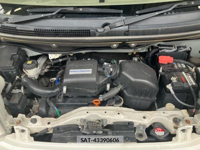 Honda N BOX SLASH 2019-09 8881190-17