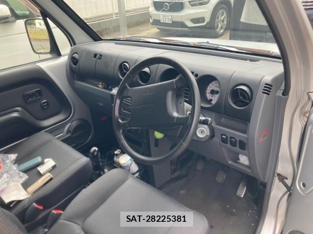Daihatsu NAKED 2000-01 8881194-11