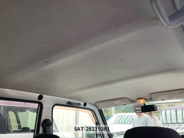 Daihatsu NAKED 2000-01 8881194-14