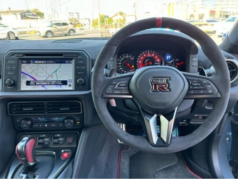 Nissan GT-R 2022-03 523597-2