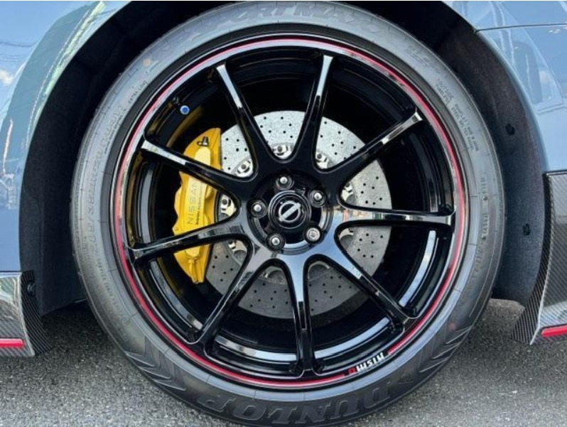 Nissan GT-R 2022-03 523597-9