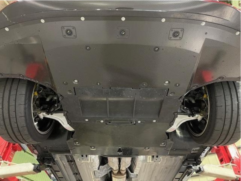 Nissan GT-R 2022-03 523597-12