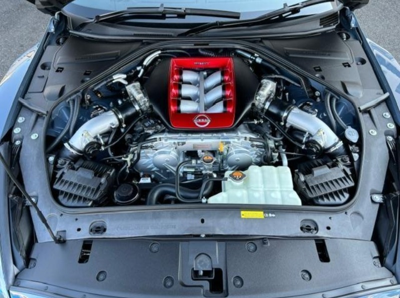 Nissan GT-R 2022-03 523597-17