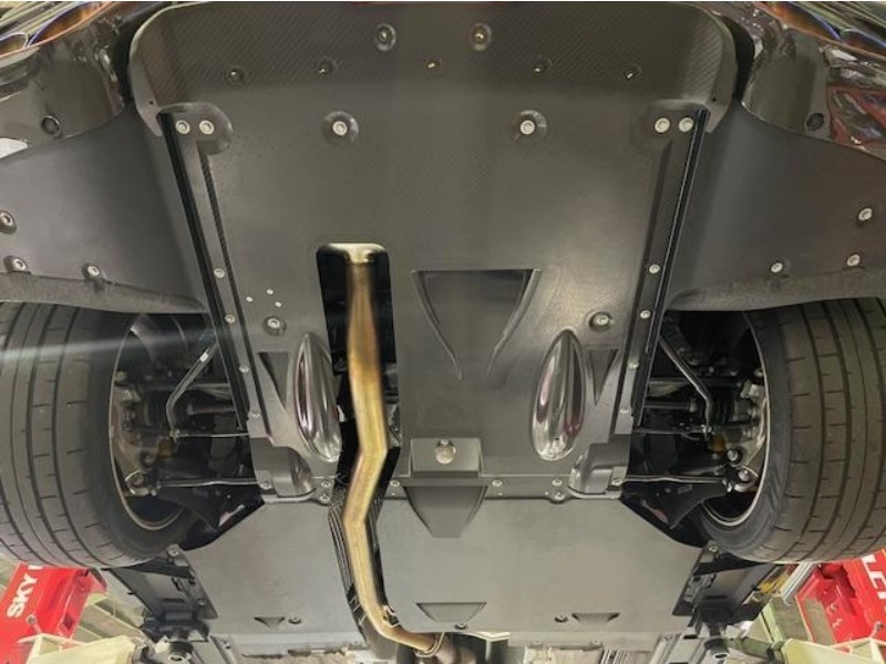 Nissan GT-R 2022-03 523597-18