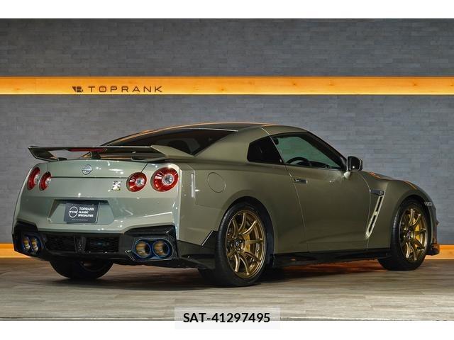 Nissan GT-R 2025-01 8225963-1