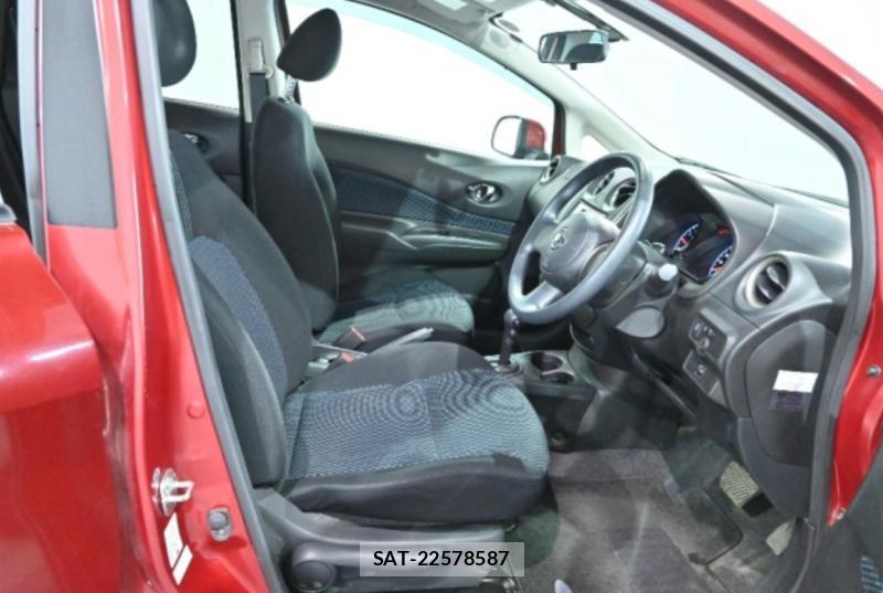 Nissan NOTE 2014-05 847228-4