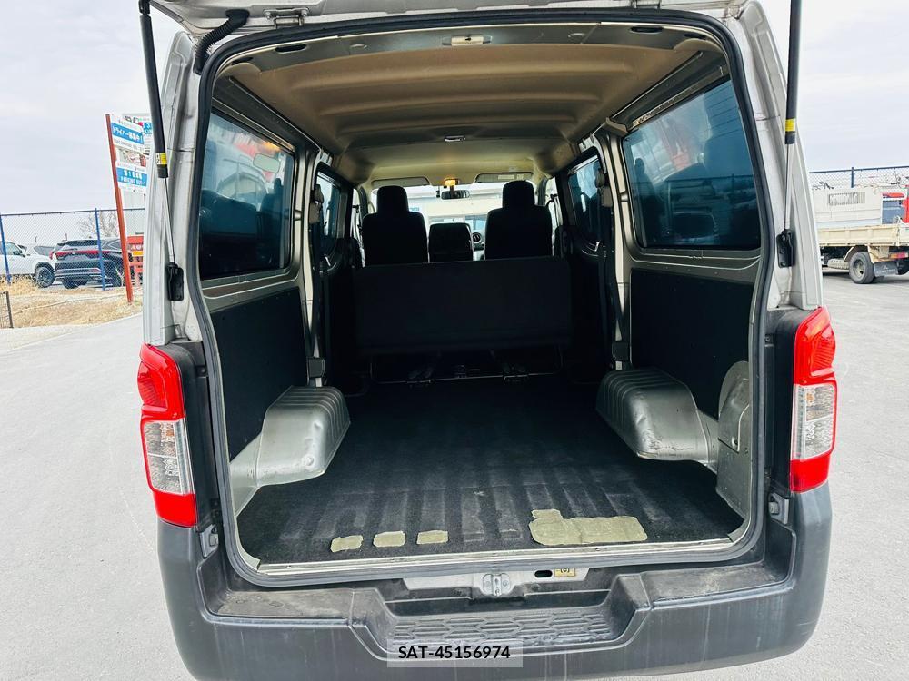 Nissan NV350 Caravan 2020 3546401-24