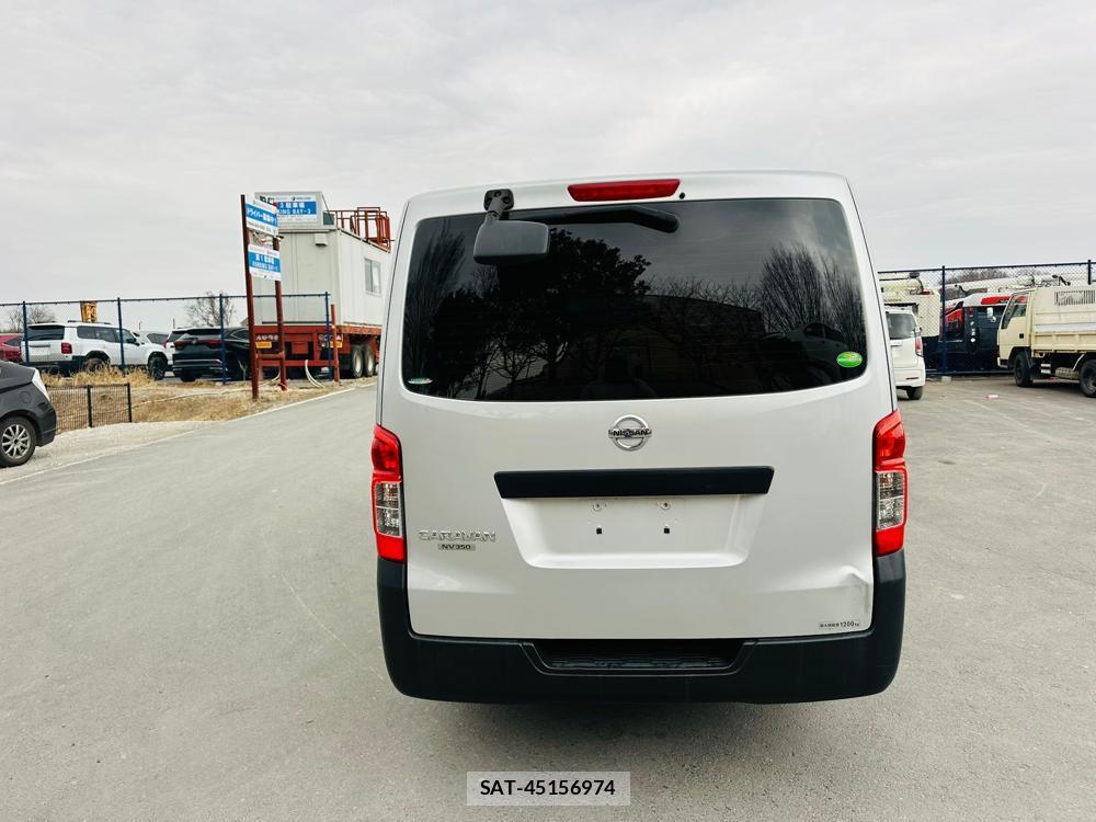 Nissan NV350 Caravan 2020 3546401-3
