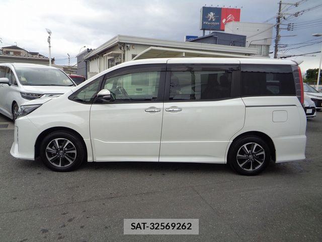 Toyota NOAH 2018-08 510002-28