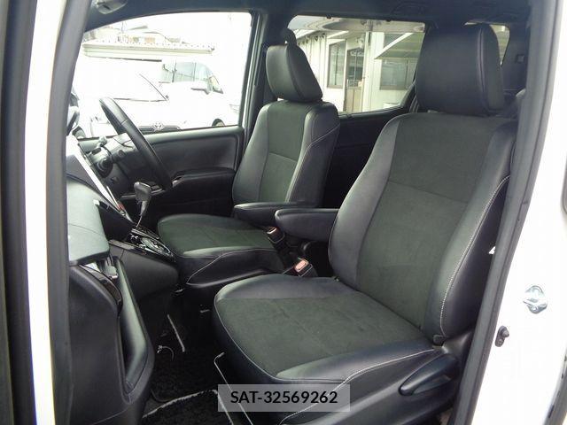Toyota NOAH 2018-08 510002-4