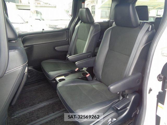 Toyota NOAH 2018-08 510002-5