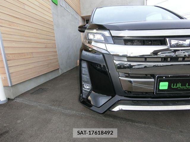 Toyota NOAH 2017-09 529979-9