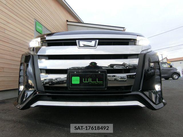 Toyota NOAH 2017-09 529979-8