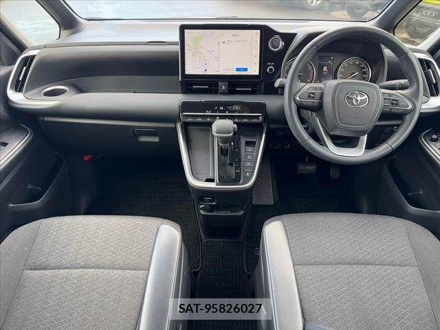 Toyota NOAH 2022-10 612909-1