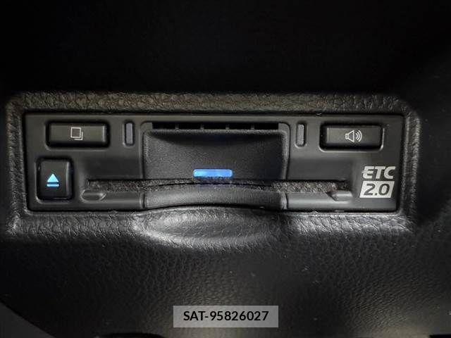 Toyota NOAH 2022-10 612909-26