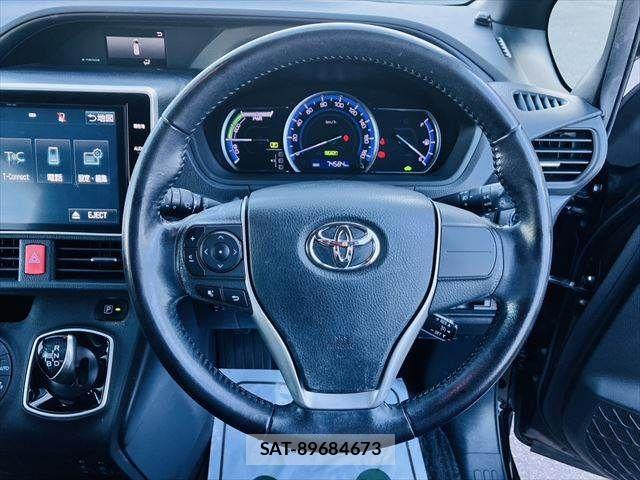 Used Toyota Noah 2016 - Mini Van Hybrid for Sale | $9,164 | SAT Japan