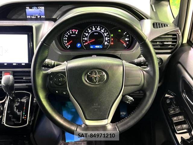 Toyota NOAH 2020-03 691084-12