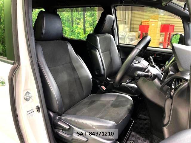 Toyota NOAH 2020-03 691084-8
