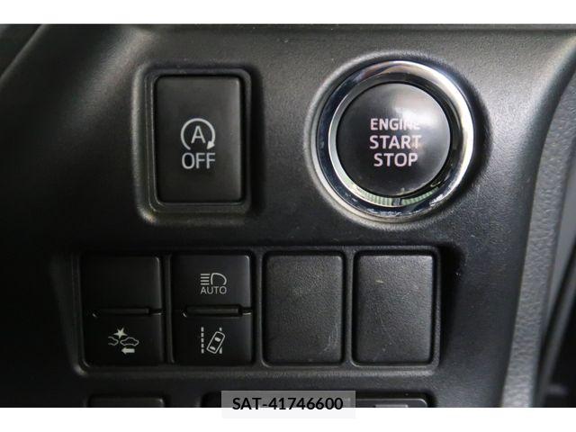 Toyota NOAH 2016-10 814759-16