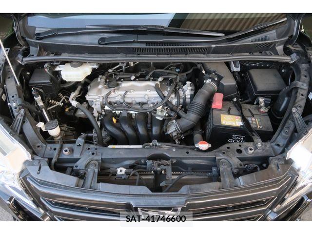 Toyota NOAH 2016-10 814759-27