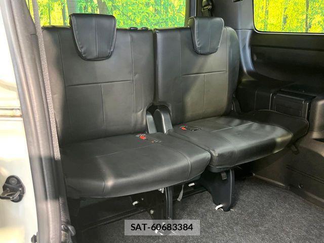 Toyota NOAH 2017-11 999771-10