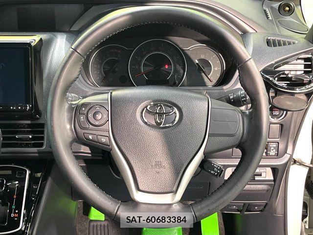 Toyota NOAH 2017-11 999771-12