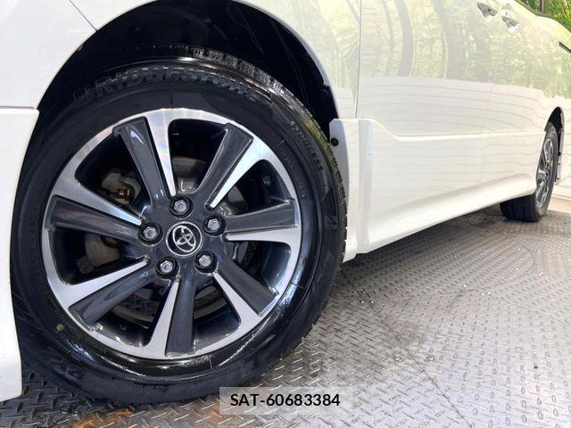 Toyota NOAH 2017-11 999771-14