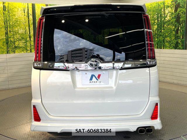 Toyota NOAH 2017-11 999771-16