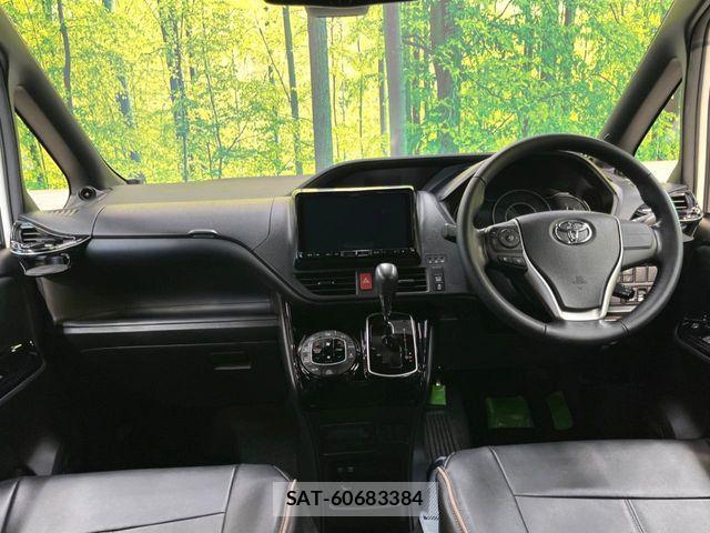 Toyota NOAH 2017-11 999771-1