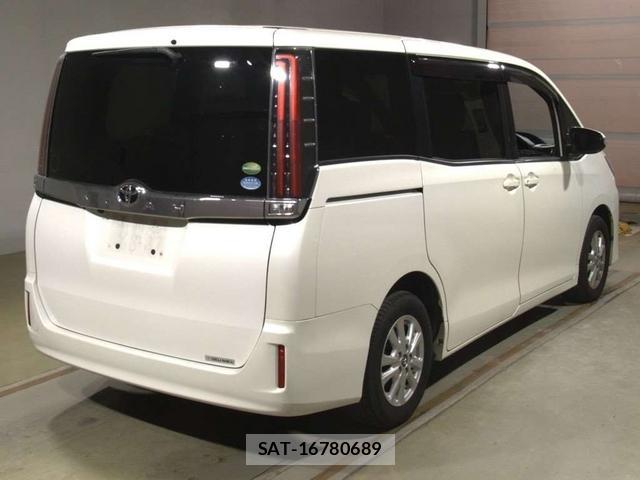 Toyota NOAH 2018-06 1055450-1