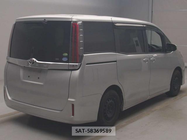 Toyota NOAH 2018-02 1076994-1
