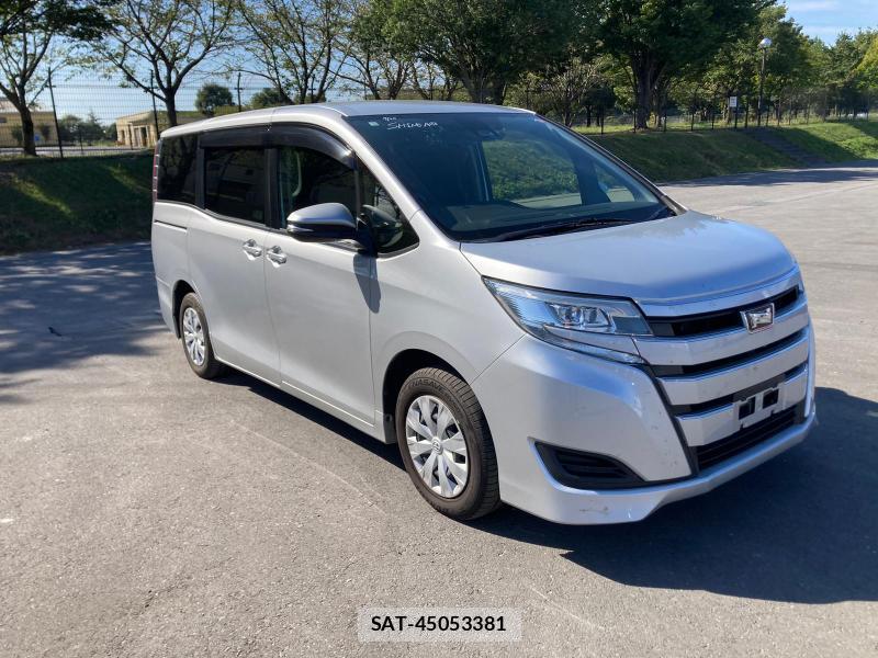 Toyota NOAH 2018 1289513-0