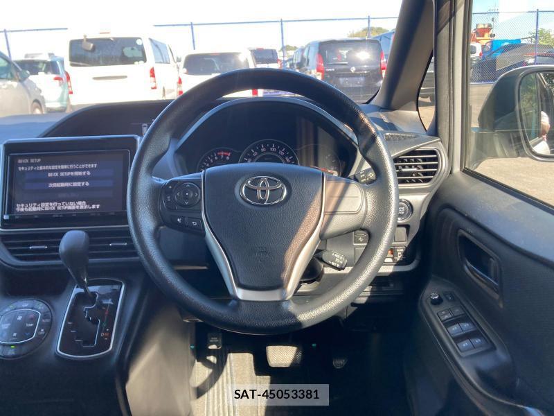 Toyota NOAH 2018 1289513-14