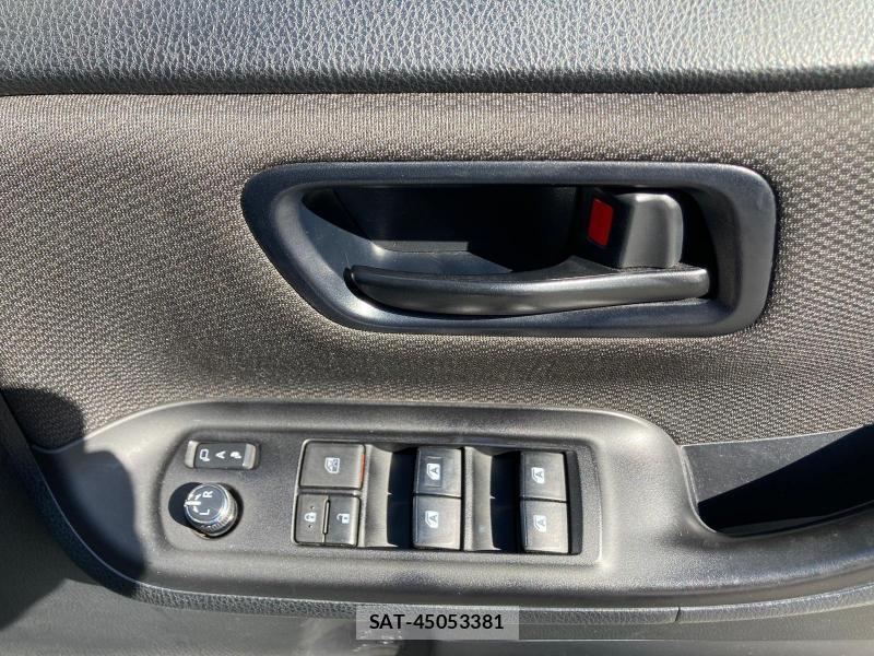 Toyota NOAH 2018 1289513-17