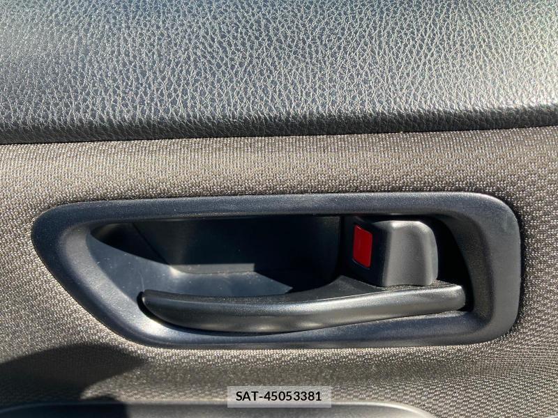 Toyota NOAH 2018 1289513-21