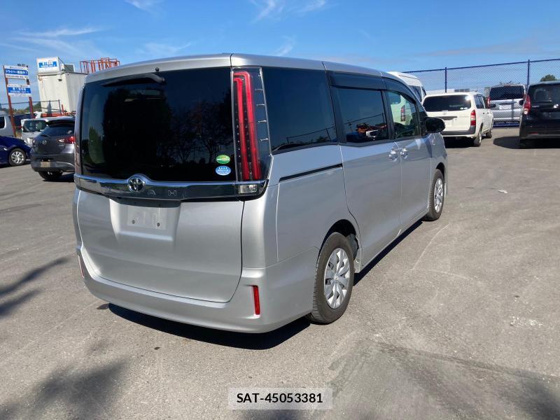 Toyota NOAH 2018 1289513-2