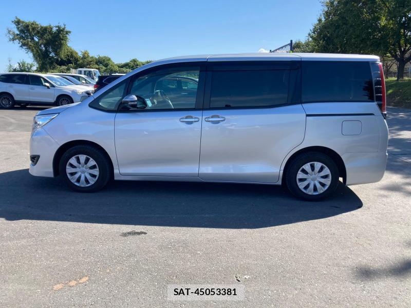 Toyota NOAH 2018 1289513-5