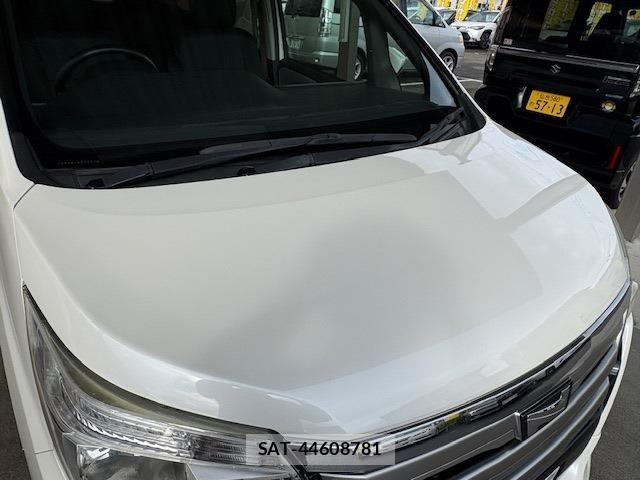 Toyota NOAH 2015-01 1303369-12