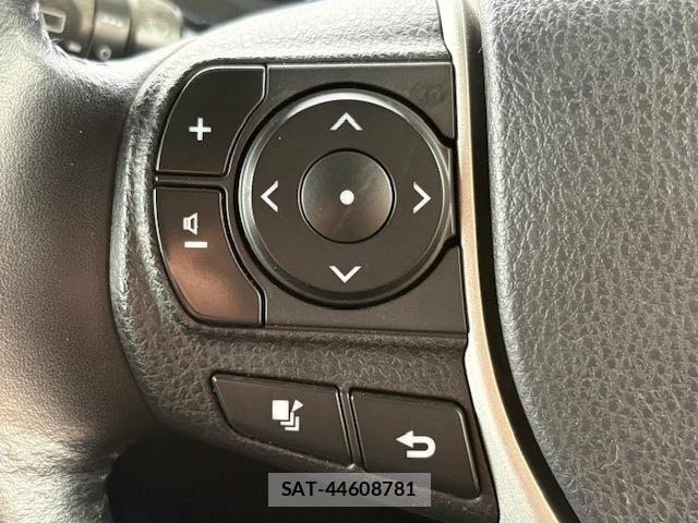 Toyota NOAH 2015-01 1303369-21