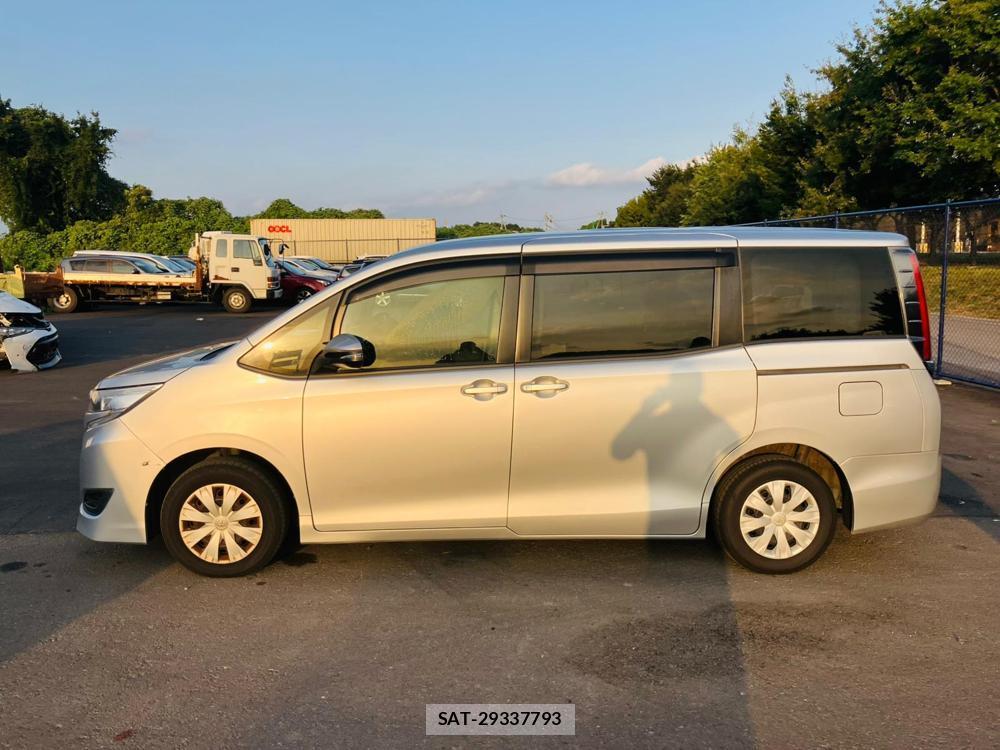 Toyota NOAH 2018 1230264-1