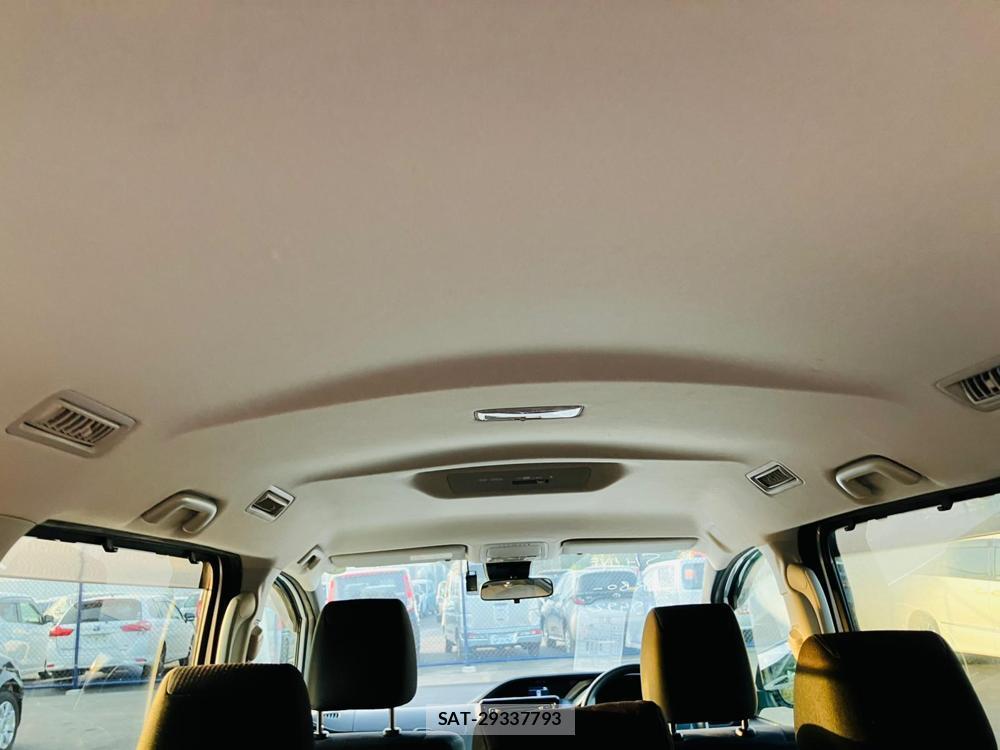 Toyota NOAH 2018 1230264-23