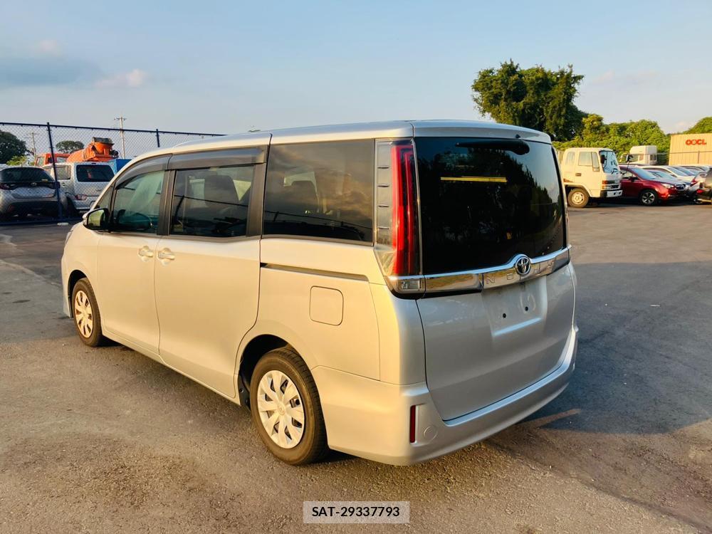 Toyota NOAH 2018 1230264-2