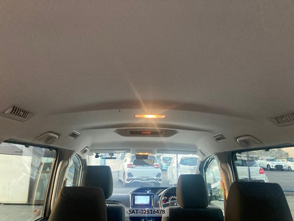 Toyota NOAH 2019-03 1329130-26