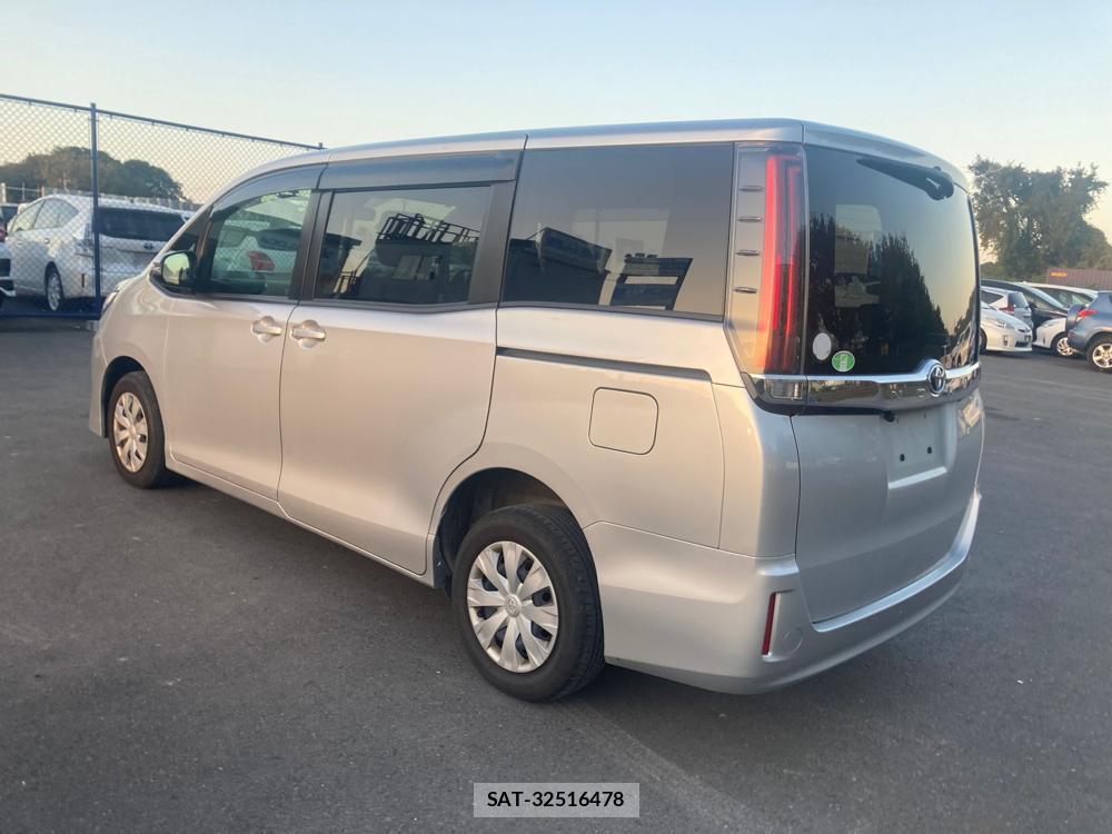 Toyota NOAH 2019-03 1329130-2