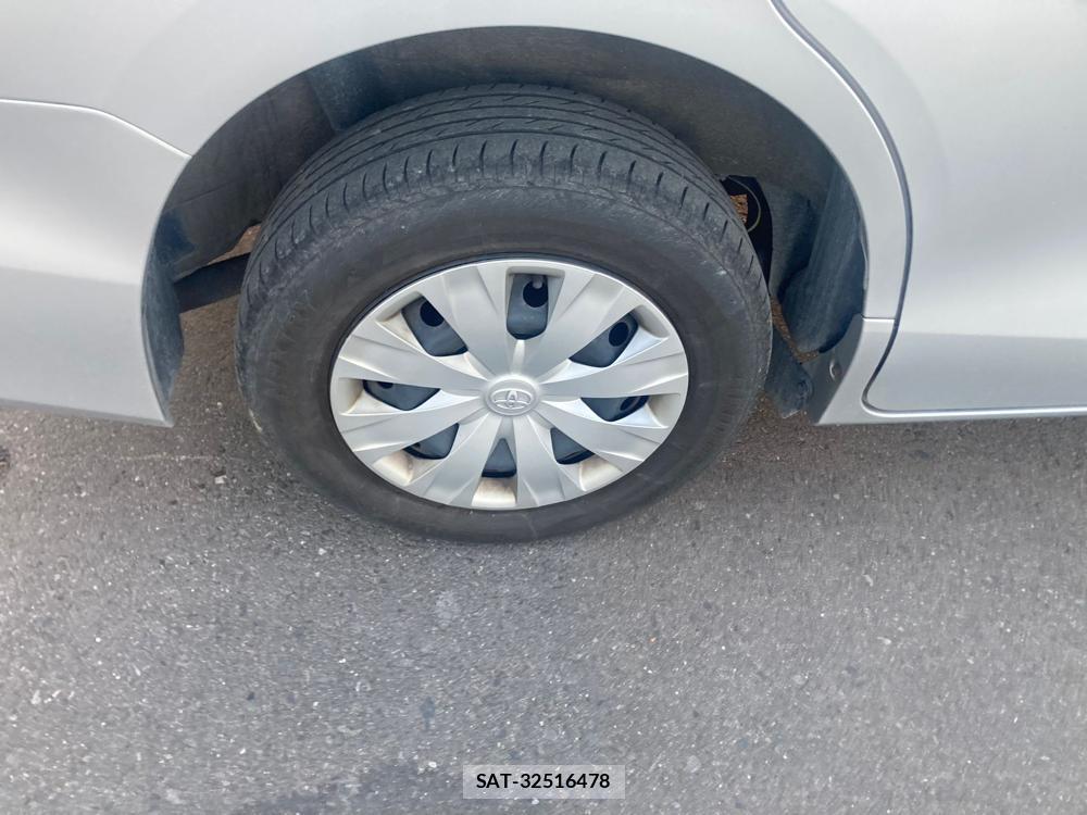 Toyota NOAH 2019-03 1329130-31